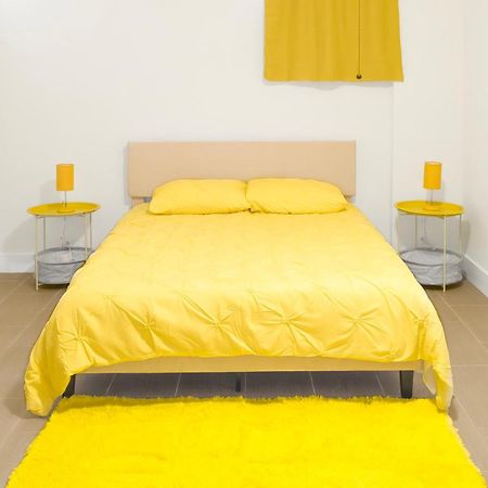 Yellow2 Sunrise Brighton Beach Retreat نيو يورك المظهر الخارجي الصورة